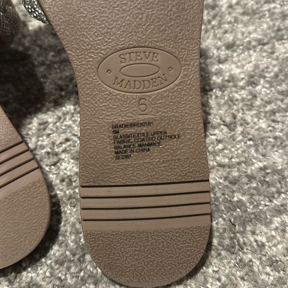 🤪SOLD 🤪Steve Madden Rhinestone Sandal Size 6 - Picture 8 of 13